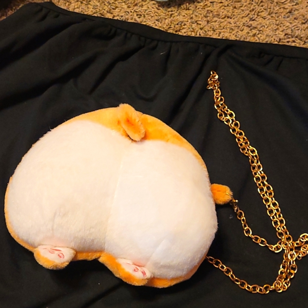 Corgie butt purse with butthole for earbuds